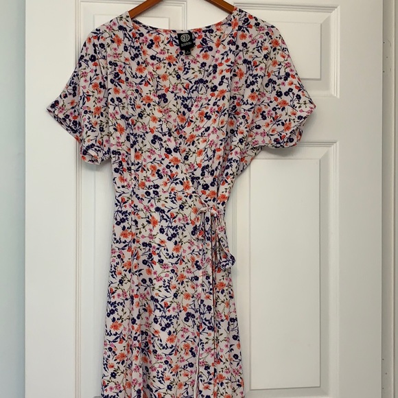 bobeau Dresses & Skirts - Bobeau maxi wrap dress